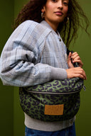 SAC BANANA LEOPARD KAKI